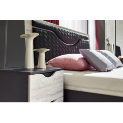 HAPPY éjjeliszekrény – modern dió és fehér sonoma